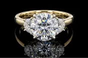 Round Three-Stone Diamond Engagement Ring (eng785)