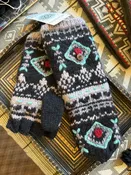 Black + TQ Newari (Icelandic Design) Gloves — Aspen Traders