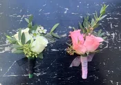 CUSTOM BOUTONNIERE
