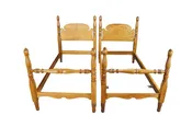 2 Vintage Early American Colonial Style Solid Maple Twin Cannonball Poster Beds