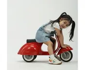 Ambosstoys Primo Ride On Scooter Red