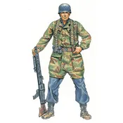German Paratroopers (WWII) 1/72 Plastic Figures