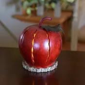 Apple Luminary