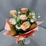 Roses & Lisianthus Shimmer Bouquet