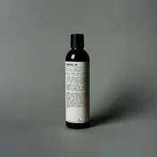Le Labo Fragrances SANTAL 33 | perfuming shower gel