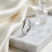 2.5mm High Dome Comfort-Fit Wedding Band in Platinum