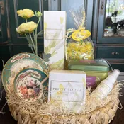 Hampton Sun - Privet Bloom Gift Basket