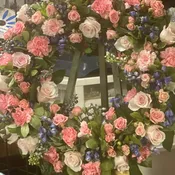 Tender Thoughts Wreath 24"