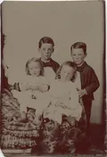 4 KIDS AND A SLICE OF MOM.