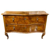 18th Century Italian Walnut Bombe' Shaped Commode