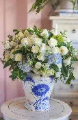 CALABASAS BLOOMING ELEGANCE