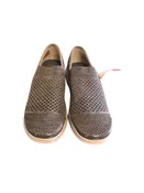 7.5 BZEES Shoes