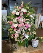 PINK ELEGANCE EASEL SPRAY