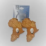 AFRICA wooden earrings with cowrie shells
