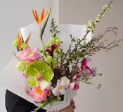 Asymmetrical Designer's Choice Bouquet — Niche & Nook Flowers