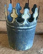 Crown Planter