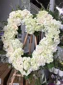 Big heart stand — BLOOMS BY BAHRAM