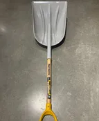 Ames Poly Scoop 28″ D-Grip