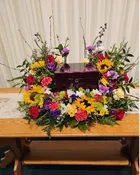 BRIGHT URN WREATH (282)