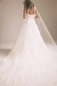 3D Floral Embroidered Veil