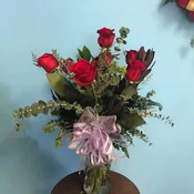 1/2 DOZEN RED ROSES PREMIUM