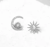 008 Mismatch Moon Star Earring