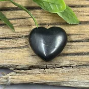 1-Inch Shungite Heart - Elegant Natural Stone for Grounding and Tranquility