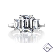 # 109 Emerald cut with Trapezoids 3ct
