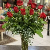 Classic Dozen Red Roses