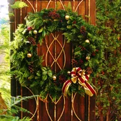 Classic  "Tis The Season"  Wreath!