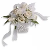 White Whisper Wristlet