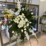 Designer's Choice Standing Spray