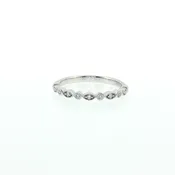Lady's 14k White Gold Vintage Diamond Wedding Band | 0.08Twt G/H SI