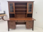 HOF - Desk with Hutch Top