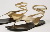 Flat leather thong sandals