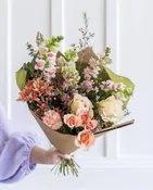 10/2: Flower Workshop and Drinks Night — Blythe Books