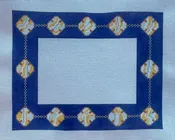 FD333 Quatrefoil Necklace frame for 4x6 picture, on 18