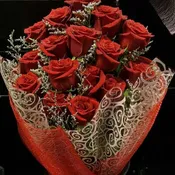 18 LONG STEM ROSES