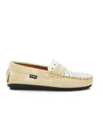 032 Walkers - beige patent with hearts