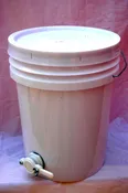 5 Gallon Bottling Pail