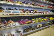 Diecast Car Display Case (1:24 Scale for Custom Widths)