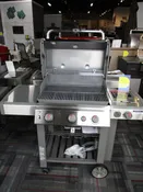 SE330 NG Black Weber Grill