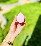 Ana Carttori Pink Velvet Makeup Sponge Blender — Ana Carttori