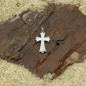 Alamea Cross White Mother of Pearl Necklace