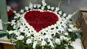 Casket Sprays & Flowers  02 / CS375-WR1