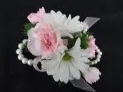 SWEET DAISY WRISTLETTE