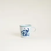 10 oz Yeogi-Damki Hand-Painted Mug - Cat & Fish