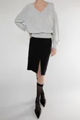 3D KNIT V-NECK SWEATER