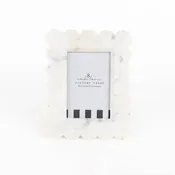 8 Oak Lane - White Scalloped Marble 4x6 Picture Frame