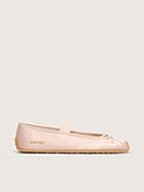 Ballerina Étoile aus puderrosa Satin mit puderrosa Stickstern und Stretchband